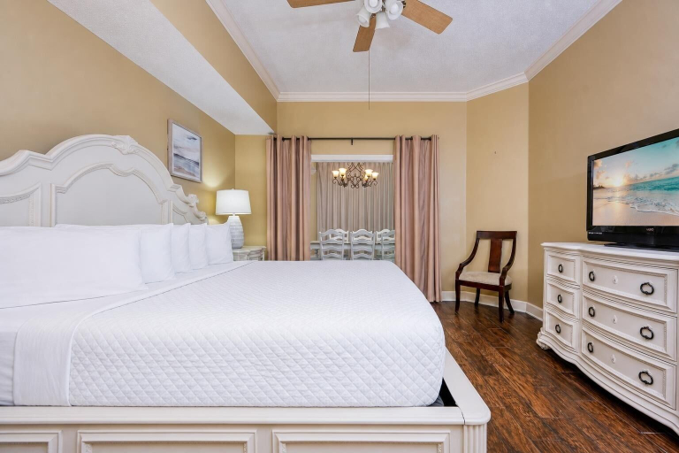 Room 3, Phoenix West 604 3 Bedroom Condo, Baldwin