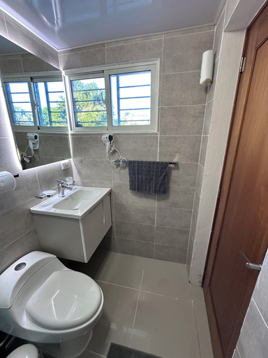 Bathroom 2, Torre Samantha, Distrito Nacional