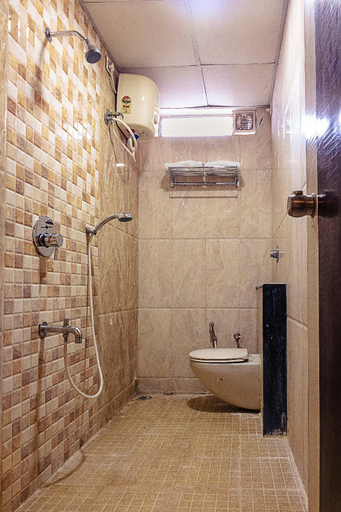 Bathroom, Fabexpress Raj Supreme Residency, Kancheepuram