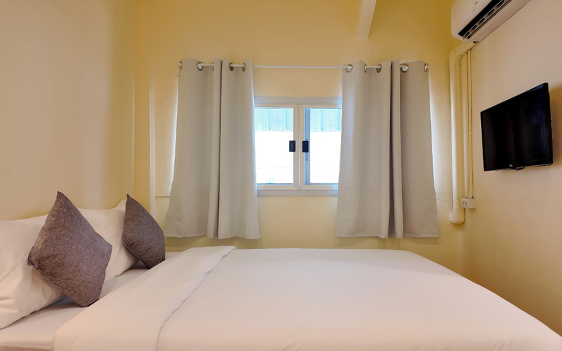 Room 4, The Meadow Hostel Khaosan, Phra Nakhon