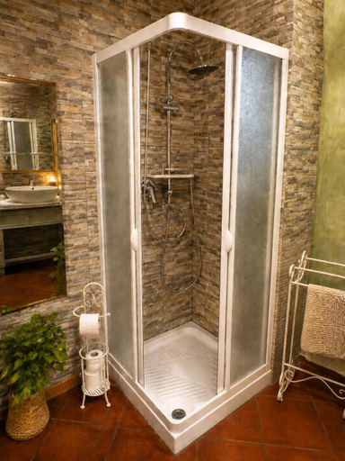 Bathroom 3, La Mammola Bed&Breakfast, Ancona