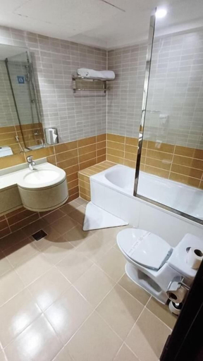 Bathroom 2, Doolve Al Khobar, Al Khobar