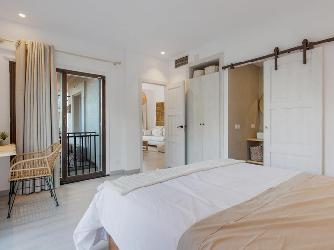 Bedroom 2, Luminoso Apartamento en Andaluc a del Mar, Málaga