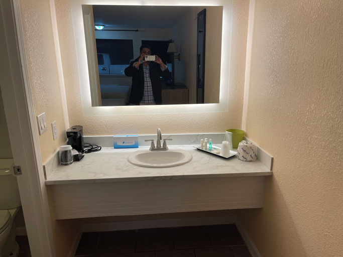 Bathroom 5, Hotelsunrise, Taney