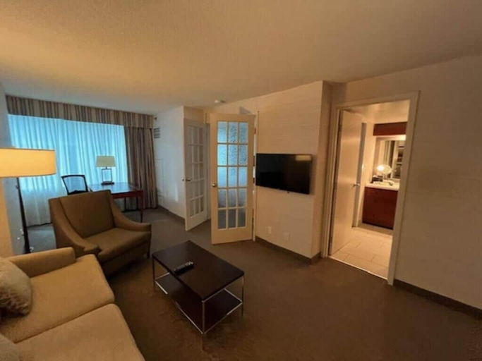 Others 5, Cambridge Suites Toronto Downtown, Toronto