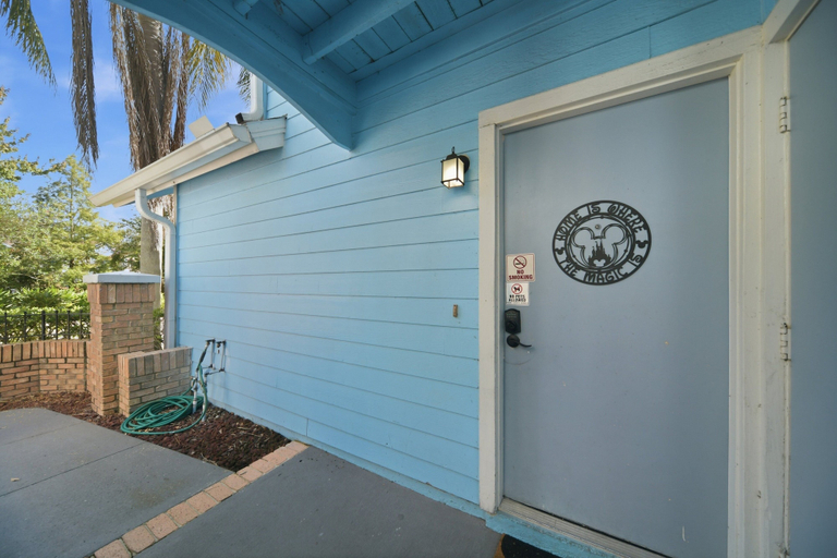 Exterior detail, "castle Retreat" Close To All The Magic! 3 Bedroom Condo, Osceola
