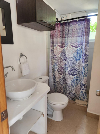 Bathroom 2, Casa Las Mantas Santa Marianita, Manta