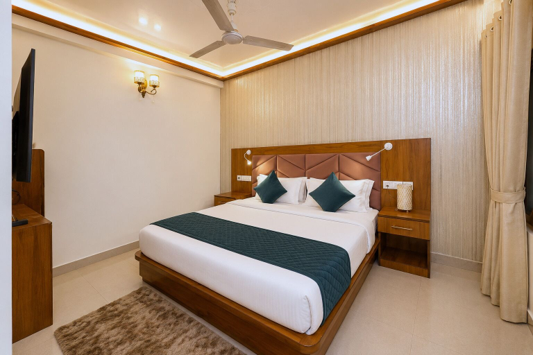 Room 5, Hotel Heaven & Hills Kasauli, Solan