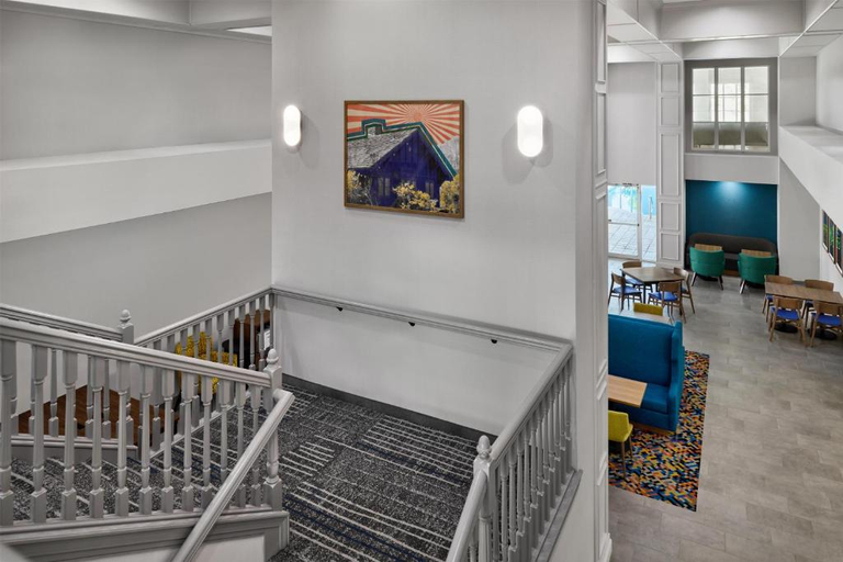 Public Area 2, Hampton Inn & Suites Cleveland-Southeast/Streetsbo, Portage
