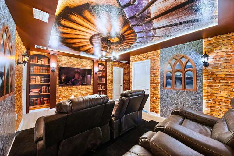 Interior 4, Upstay Villa w Theater, Game Room, Pool+hot Tub, Polk