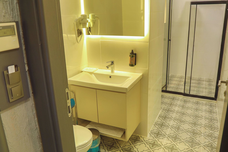 Bathroom 3, NAHADRA Airport Hotel, Arnavutkoy