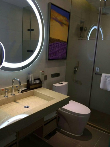 Bathroom 3, Lavande Hotel Beijing Shunyi Metro Station, Beijing