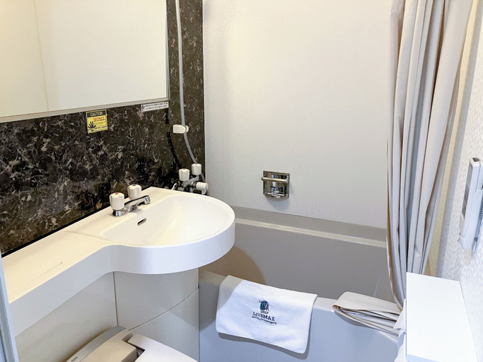 Bathroom 4, Hotel Livemax Kita Fuchu, Fuchū