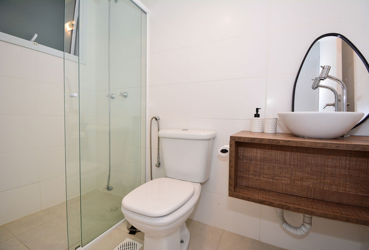 Bathroom 5, Boulevard Praia de Palmas a 400m do Mar, Governador Celso Ramos