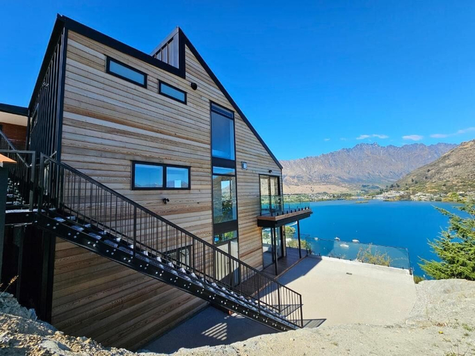 Exterior 2, Elia's House, Queenstown-Lakes