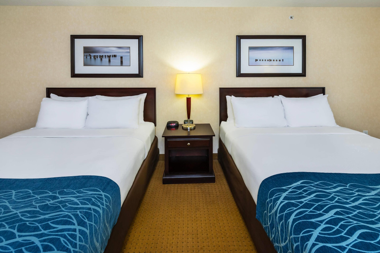 Bedroom 3, Comfort Inn & Suites Edson - Yellowhead Highway, Division No. 14