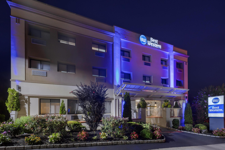 Exterior & Views 2, Best Western Roslyn-Long Island Hotel, Nassau