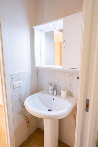 Bathroom 2, Tribunale Suite, Palermo