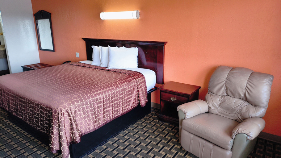 Bedroom 2, Hillcrest Inn & Suites, Ozona