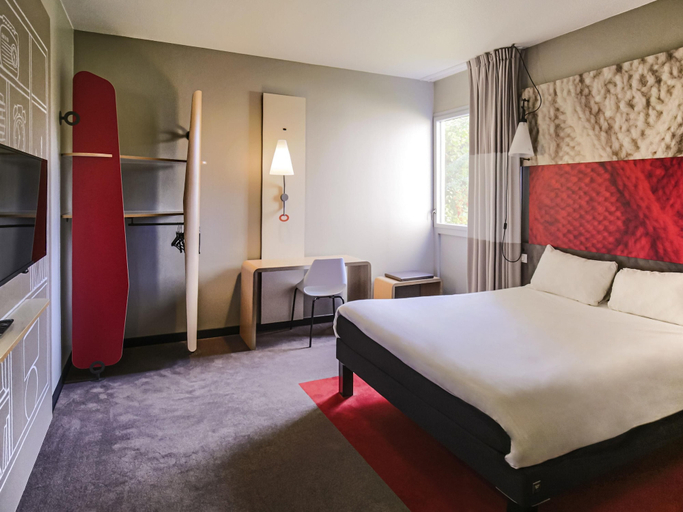 Bedroom 3, ibis Marne la Vallee Emerainville, Seine-et-Marne