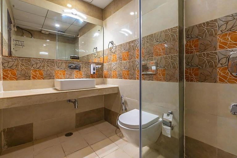 Bathroom 3, The Hosteller Mcleodganj, Upper Bhagsu, Kangra