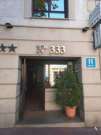 Exterior & Views 2, Hostal Avenida Barajas, Madrid