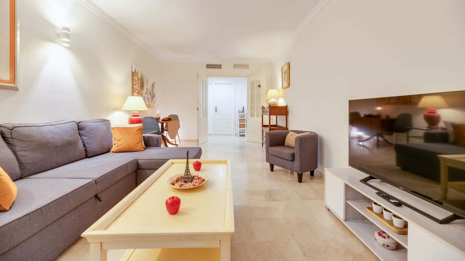 Room 5, Urban Exclusivity At Puerto Ban s, Málaga