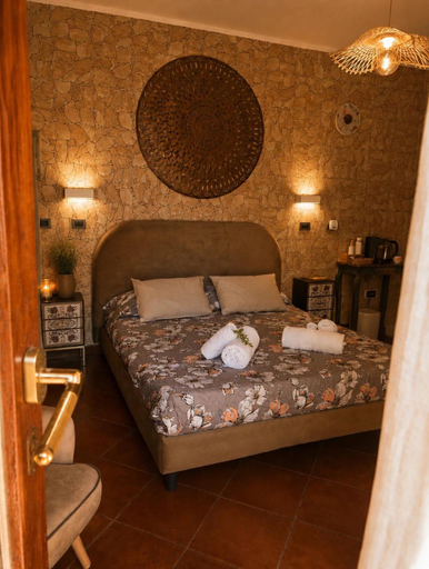 Bedroom 2, La Mammola Bed&Breakfast, Ancona