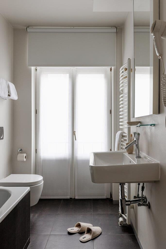Bathroom 5, Hotel Saint Sauveur by WP Hotels, West-Vlaanderen