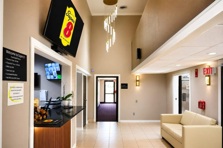 Others 5, Super 8 by Wyndham Champaign, Champaign