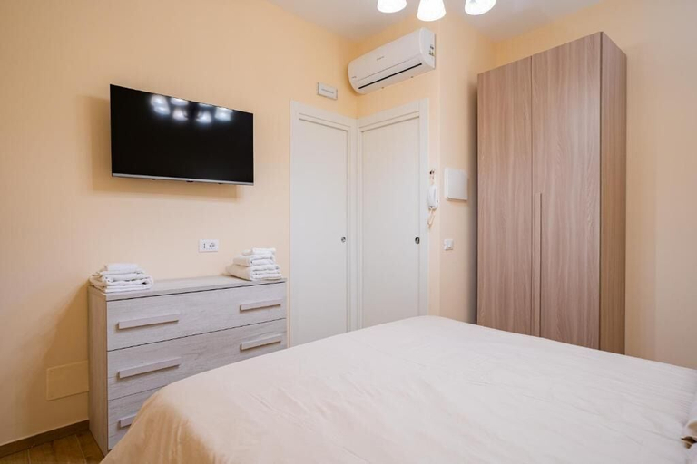 Room 3, Tribunale Suite, Palermo