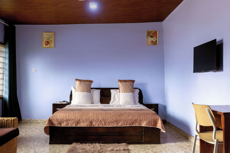 Room 4, ANIYAK GUEST HOUSE, Shama Ahanta East