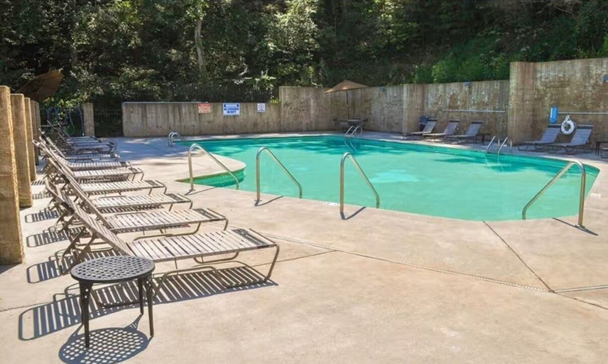 Pool 3, Robin's View 5 Bedroom Cabin, Sevier