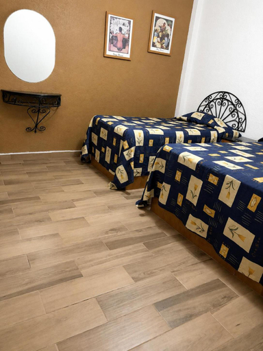 4, Hotel Acapulco, León