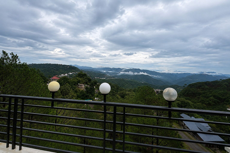 Rooftop terrace 3, Hotel Heaven & Hills Kasauli, Solan