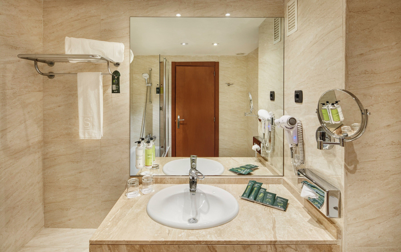 Bathroom 5, Sercotel Cornella Barcelona, Barcelona
