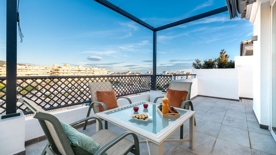 Room 4, Luxury Penthouse Mountain SEA Views Puerto Banus, Málaga