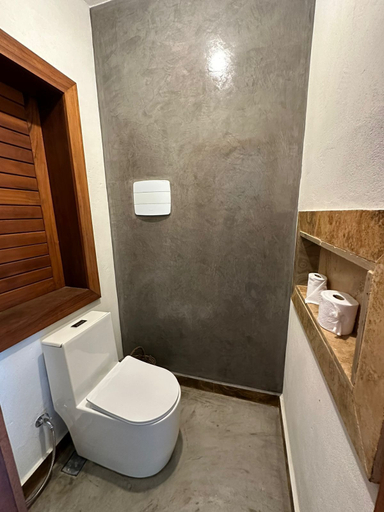 Room 4, refugio prea, Cruz