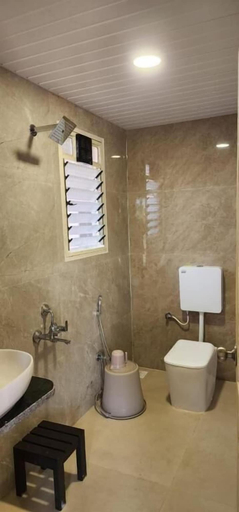 Bathroom 5, Saavi Resort Shrivardhan, Raigarh
