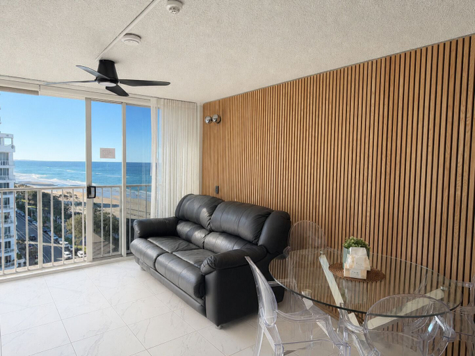 Living area 4, Beachside Ocean View 1BR Central Surfers, Gold Coast