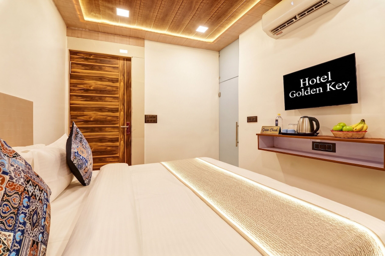 Room 3, Golden Key - Badli Near Rohini Sec 18- 19 Metro, Delhi