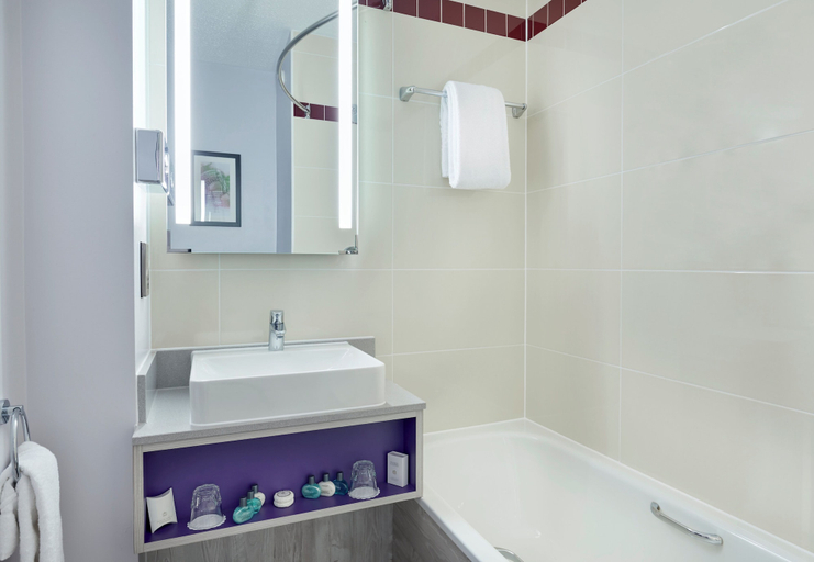 Bathroom 4, Leonardo Hotel Exeter, Devon