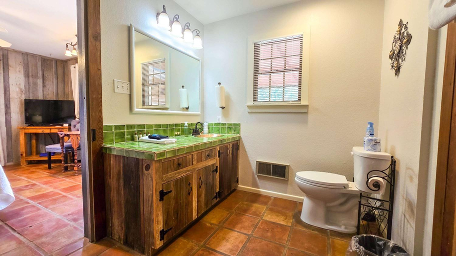 Bathroom 2, Sonora Gruene Cottages Studio, Comal
