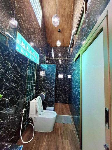 Bathroom, The Bangsaen Pool Villa, Muang Chon Buri