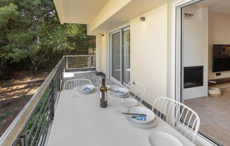 Outdoor dining, Chic Athenian Riviera Retreat in Vari, Attica