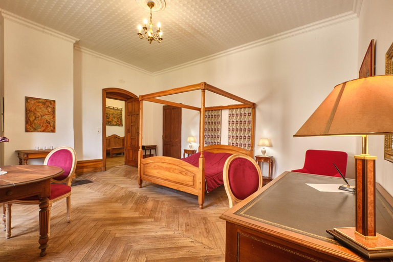 Bedroom 2, Chambres au Chateau Saint-geoire, Isère