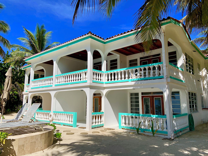 Exterior & Views 2, Coral Bay Villas