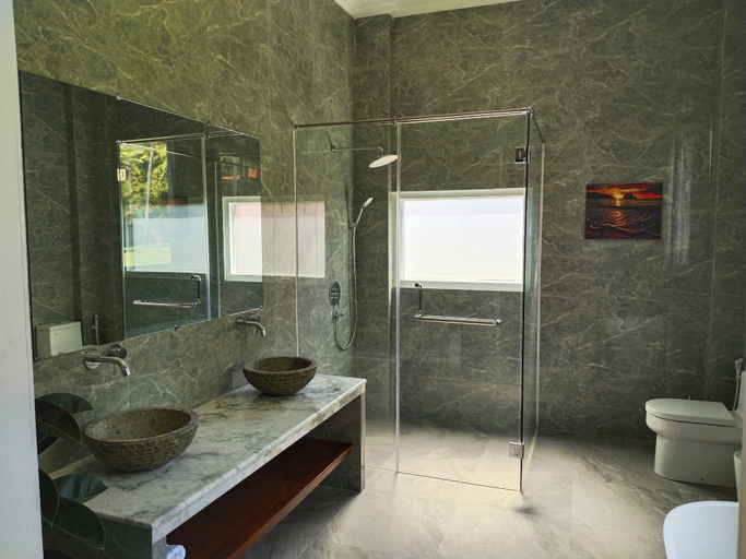 Bathroom 2, Scampi Indorus Resort, Buleleng
