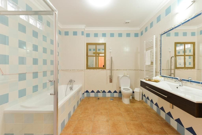 Bathroom 2, Quinta dos Tesouros, São Brás de Alportel