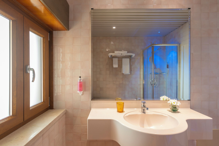 Bathroom 5, Park Hotel San Michele, Taranto